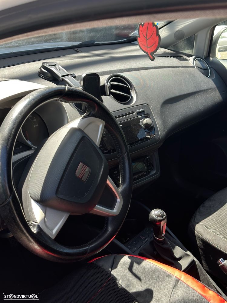 SEAT Ibiza 1.6 TDI 25 Anos DPF - 4