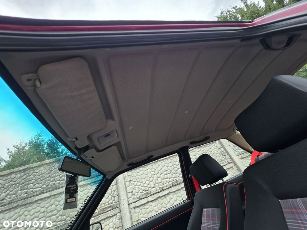 Volkswagen Jetta 1.3 GL - 24