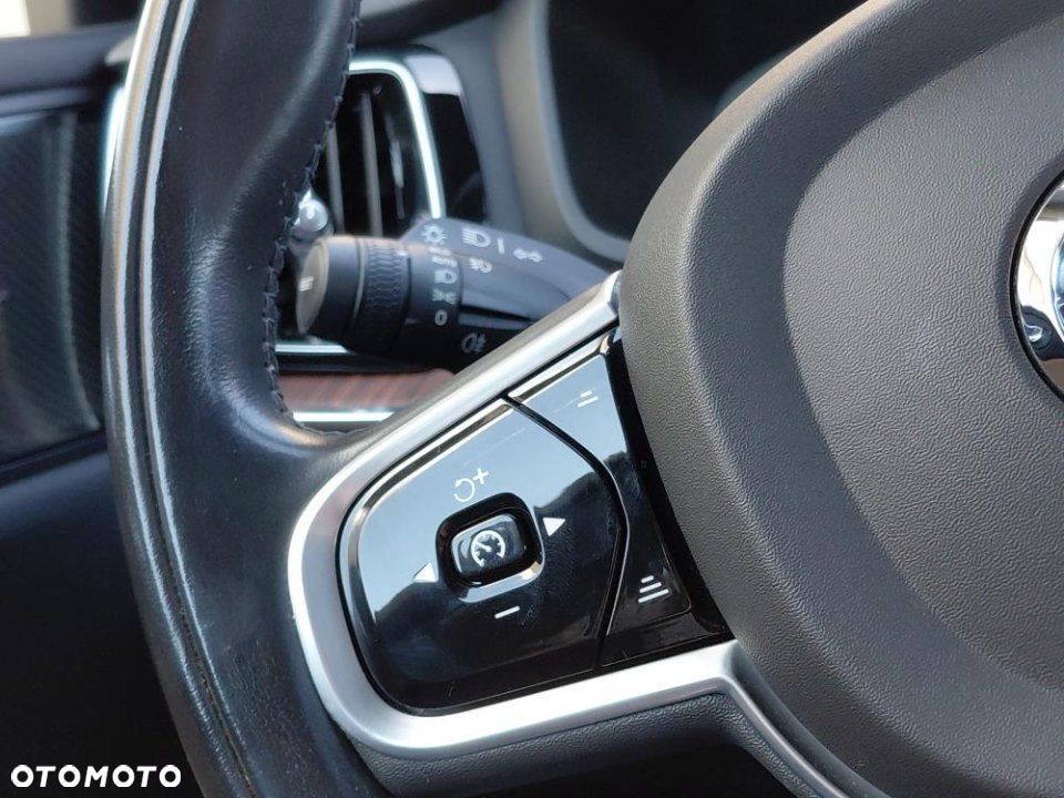 Volvo V60 Cross Country - 21