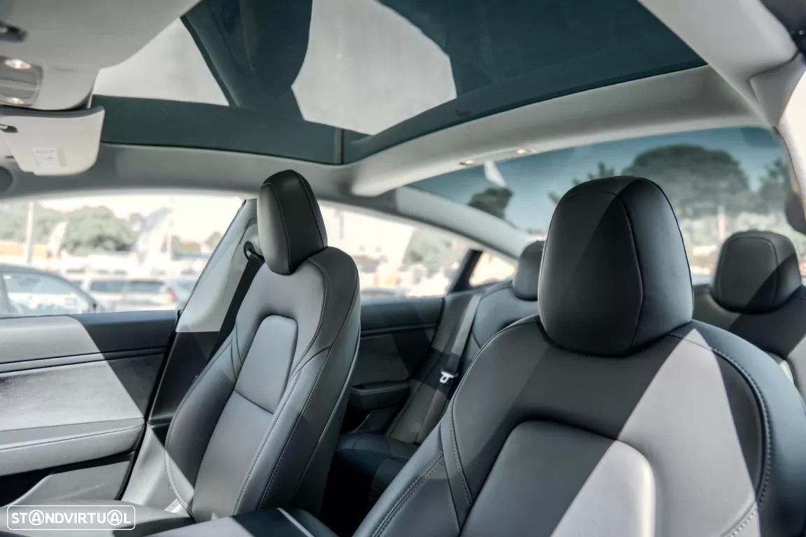 Tesla Model 3 Long-Range Dual Motor AWD - 12