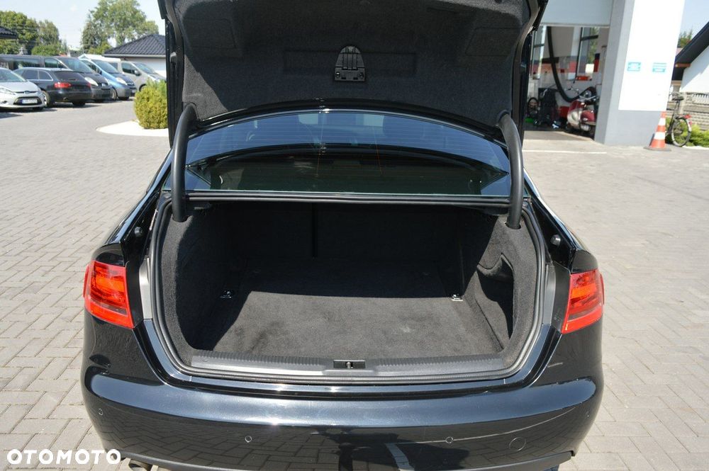 Audi A4 Limousine - 37