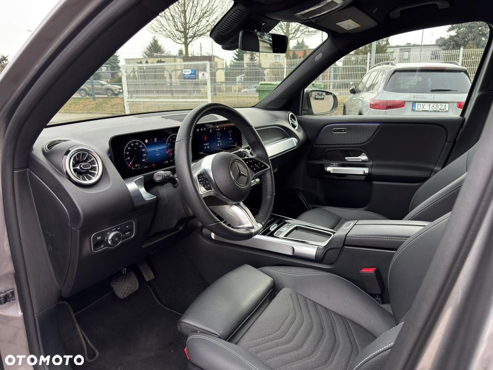 Mercedes-Benz GLB - 22
