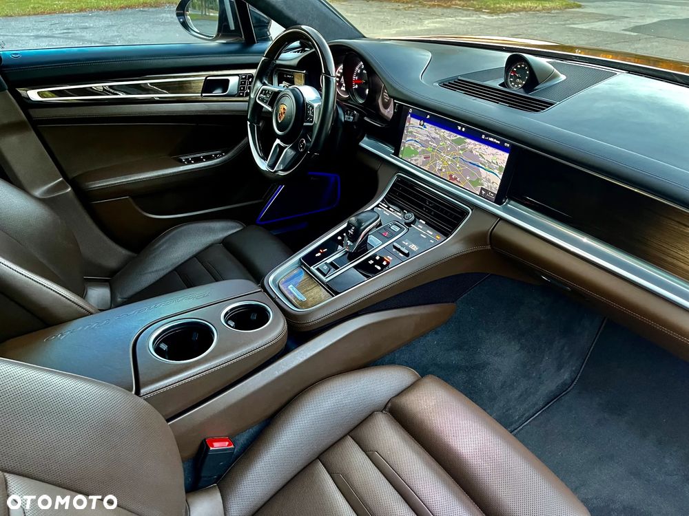 Porsche Panamera - 38