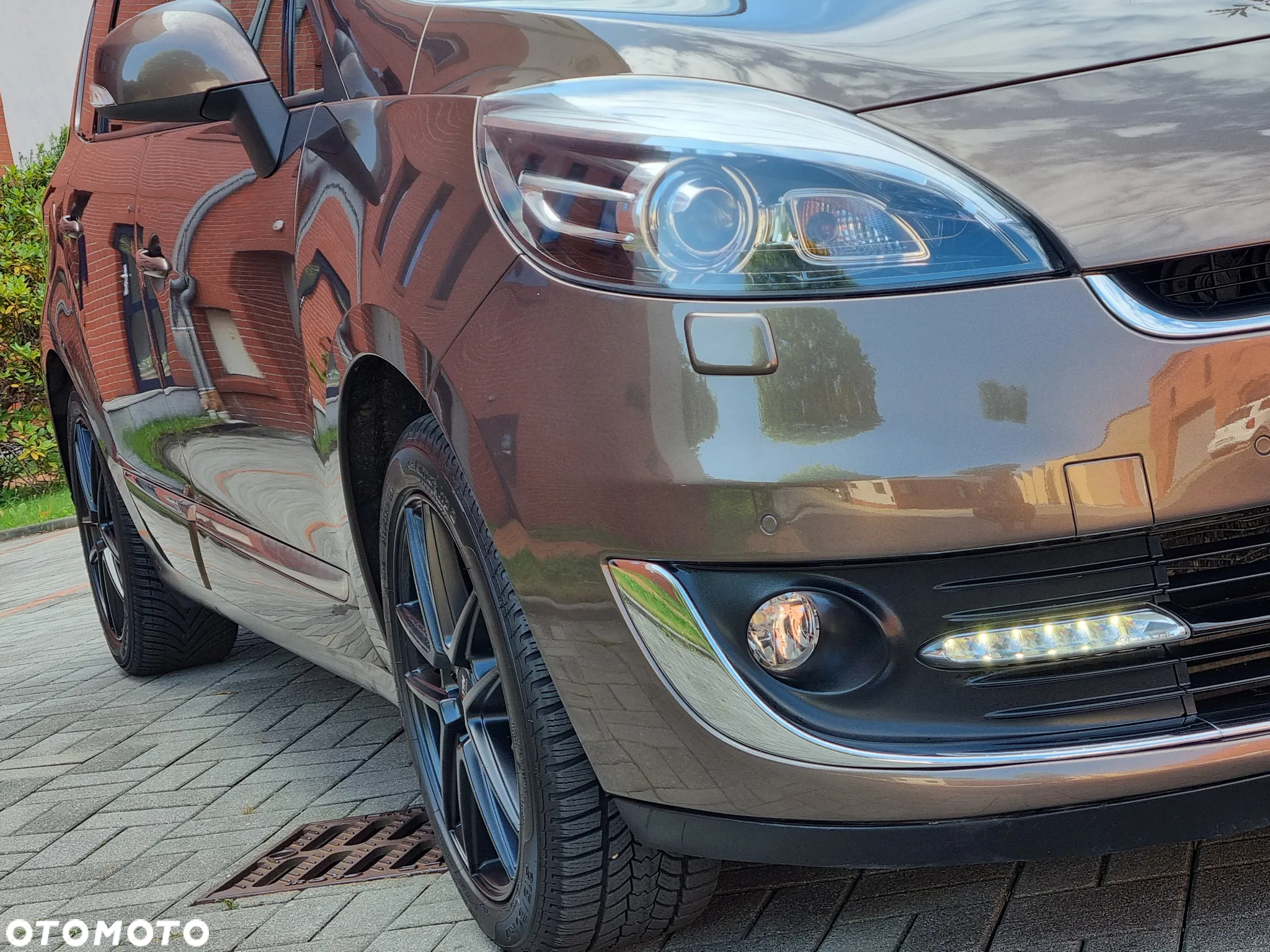 Renault Grand Scenic Gr 1.4 16V TCE Bose Edition - 10