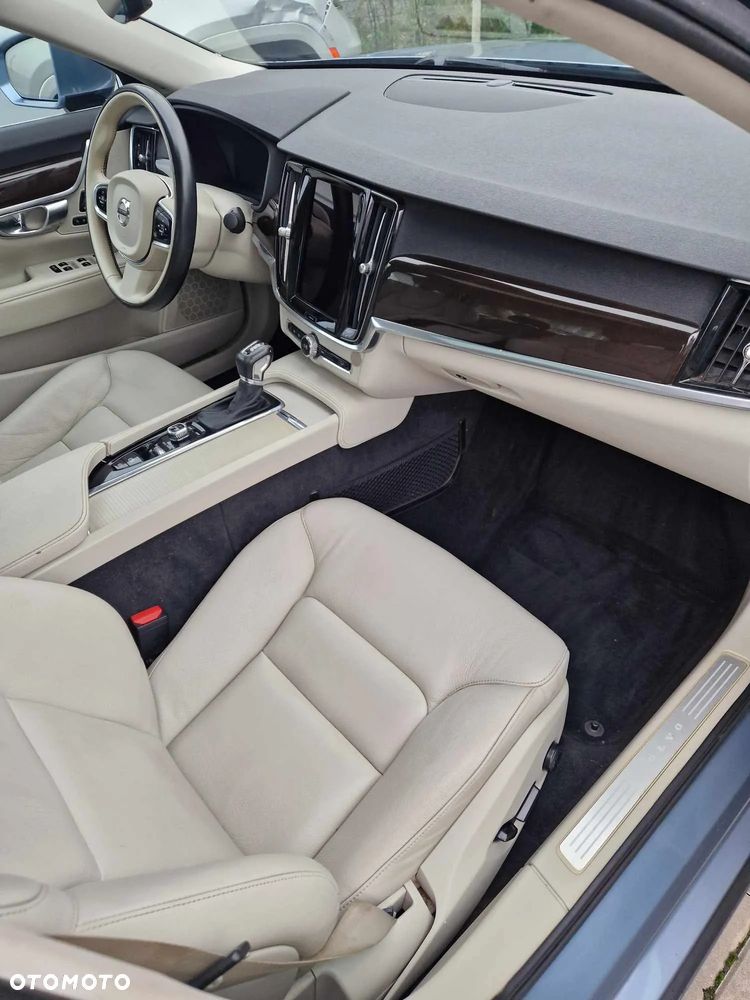 Volvo S90 T5 Momentum - 19