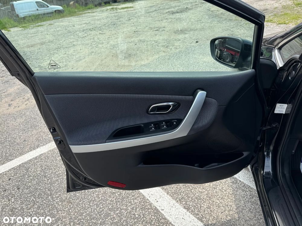 Kia Ceed 1.6 GDI Dream-Team Edition - 22