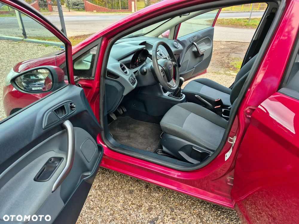 Ford Fiesta 1.25 SYNC Edition - 13