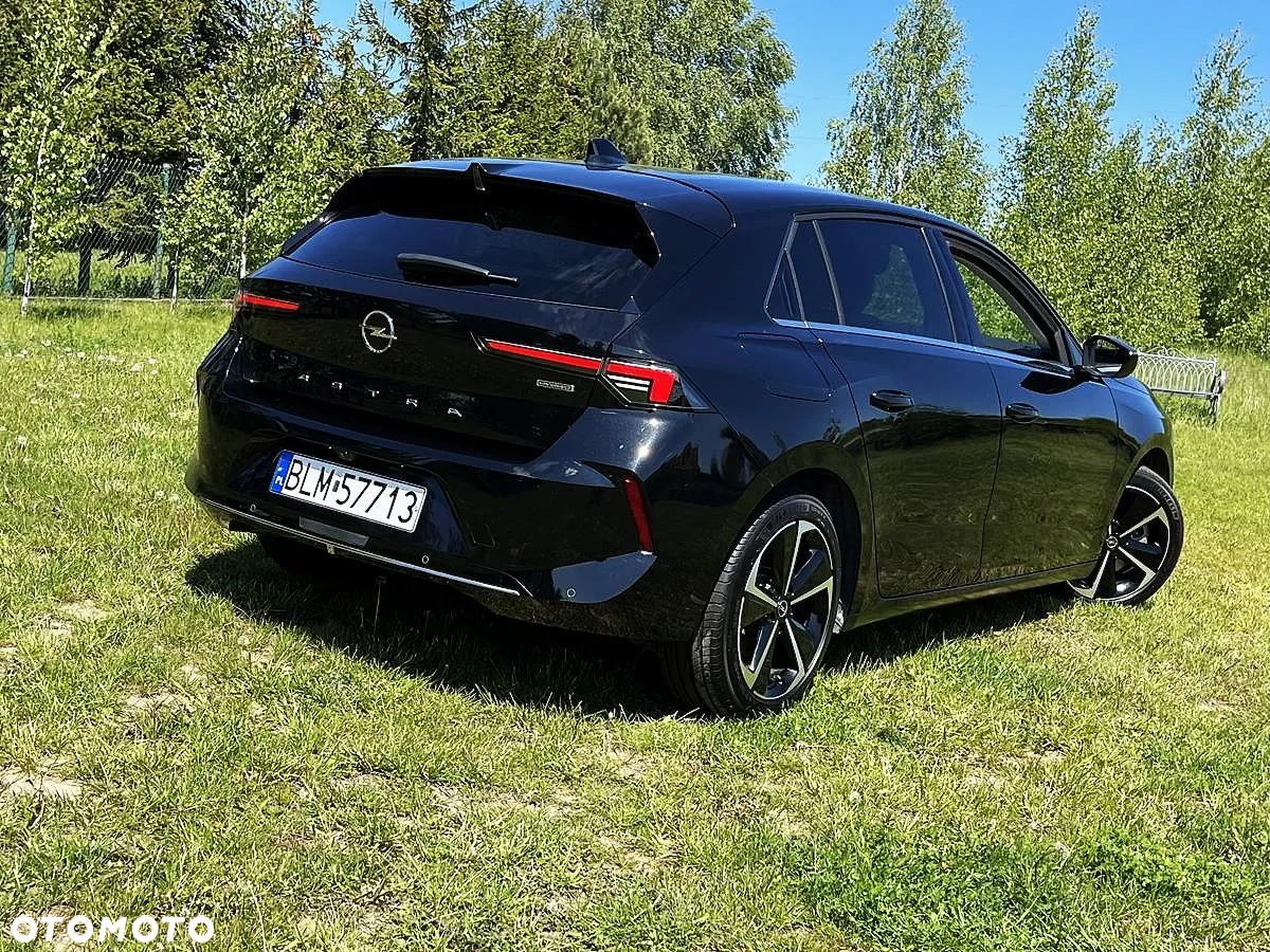 Opel Astra Plug-In-Hybrid Business Elegance - 3