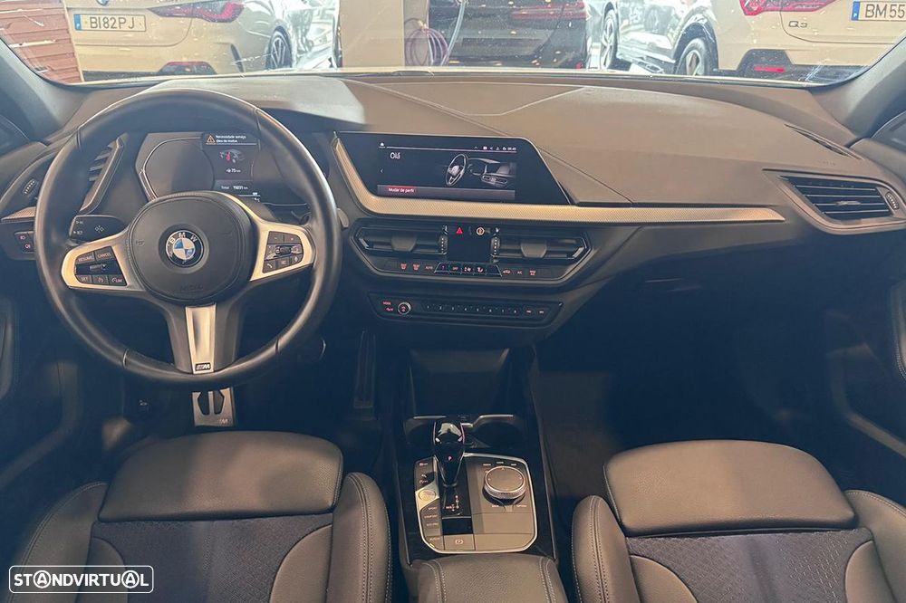 BMW 116 i Pack Desportivo M - 7