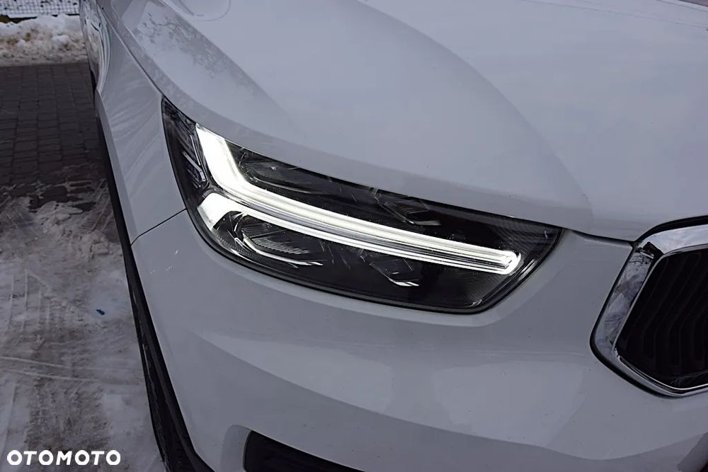 Volvo XC 40 T2 Essential - 25