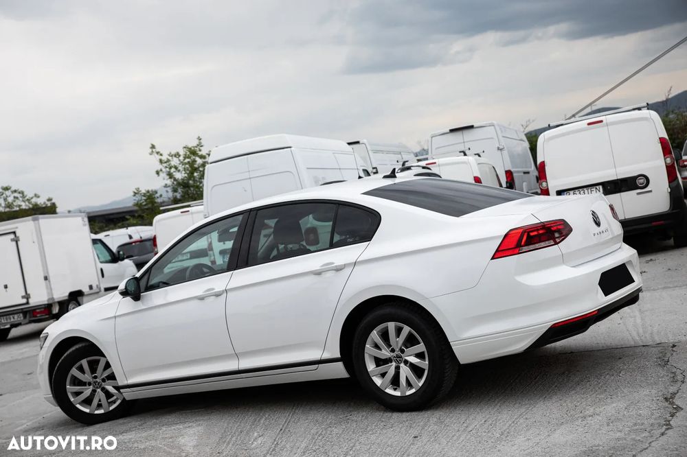Volkswagen Passat 2.0 TDI DSG Comfortline - 12