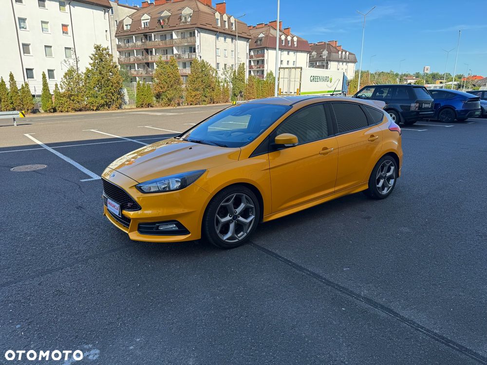 Ford Focus ST - 3