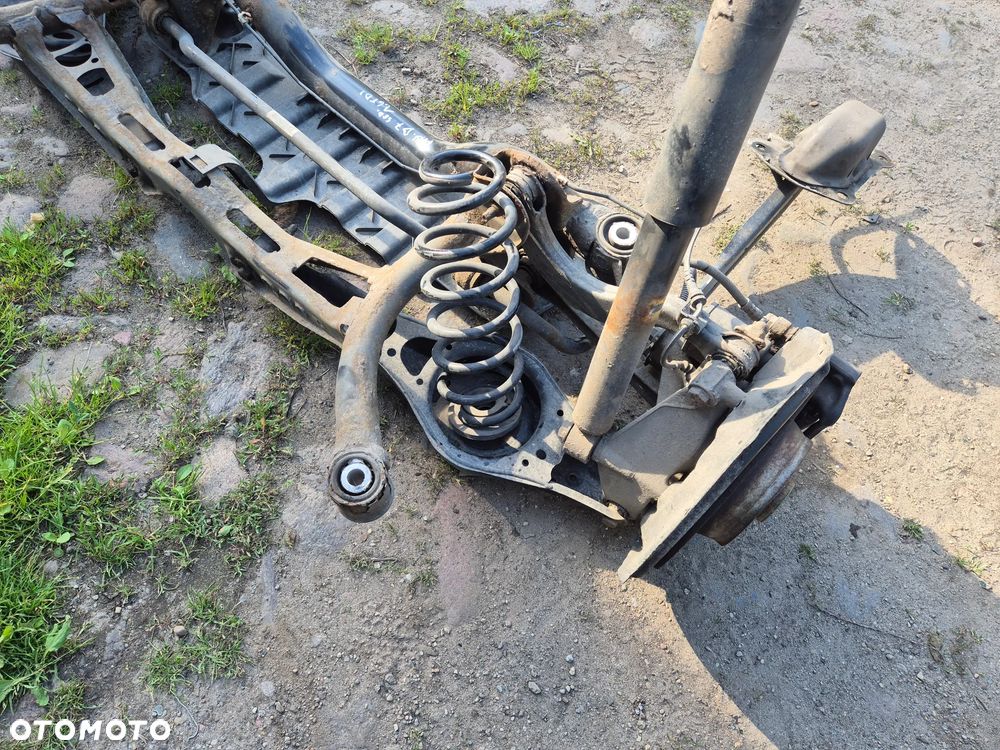 belka zawieszenie tył VW Passat B7 1.6 TDI - 4