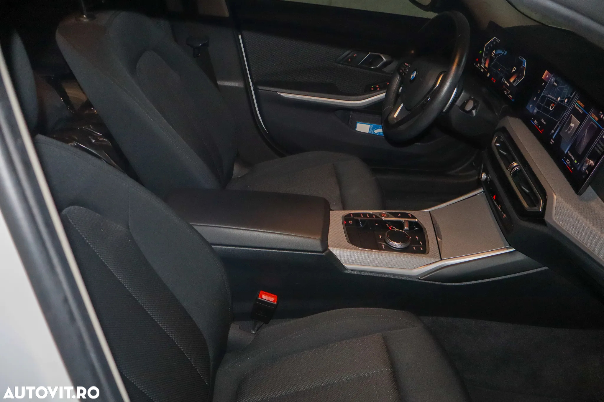 BMW Seria 3 320d xDrive AT MHEV - 34