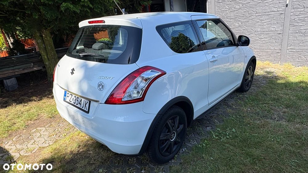 Suzuki Swift 1.2 Club - 4