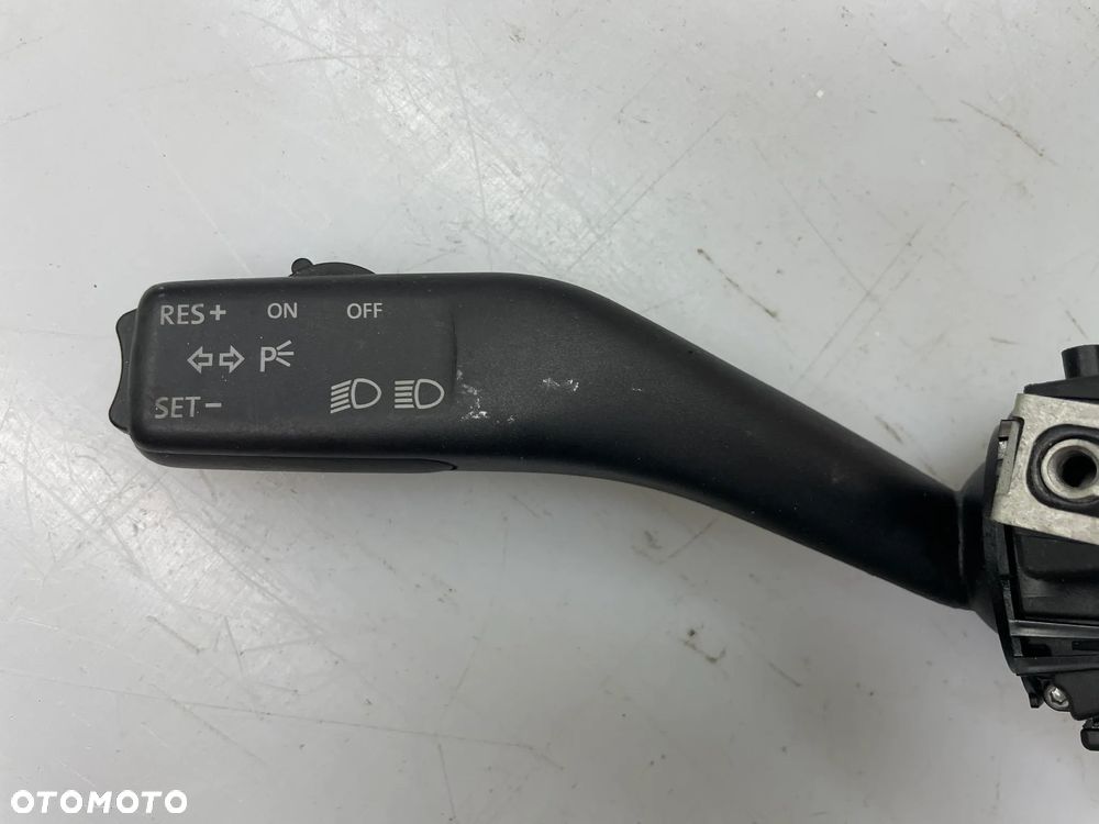 Przełącznik kierunkowskazów manetka Audi A3 8P Sportback 1K0953513A - 2