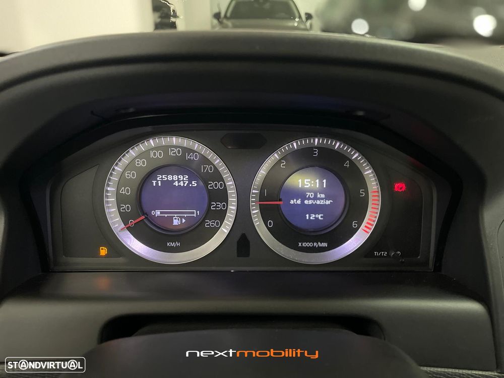 Volvo XC 60 2.0 D3 Drive Momentum - 13