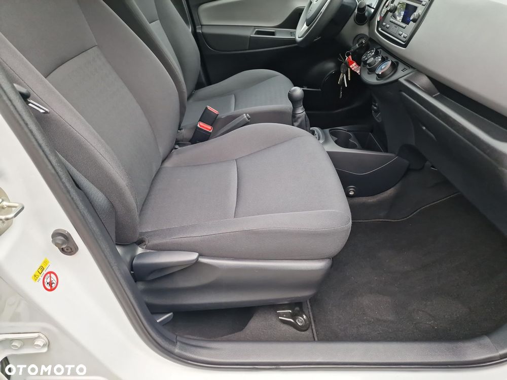 Toyota Yaris 1.0 Active EU6 - 15