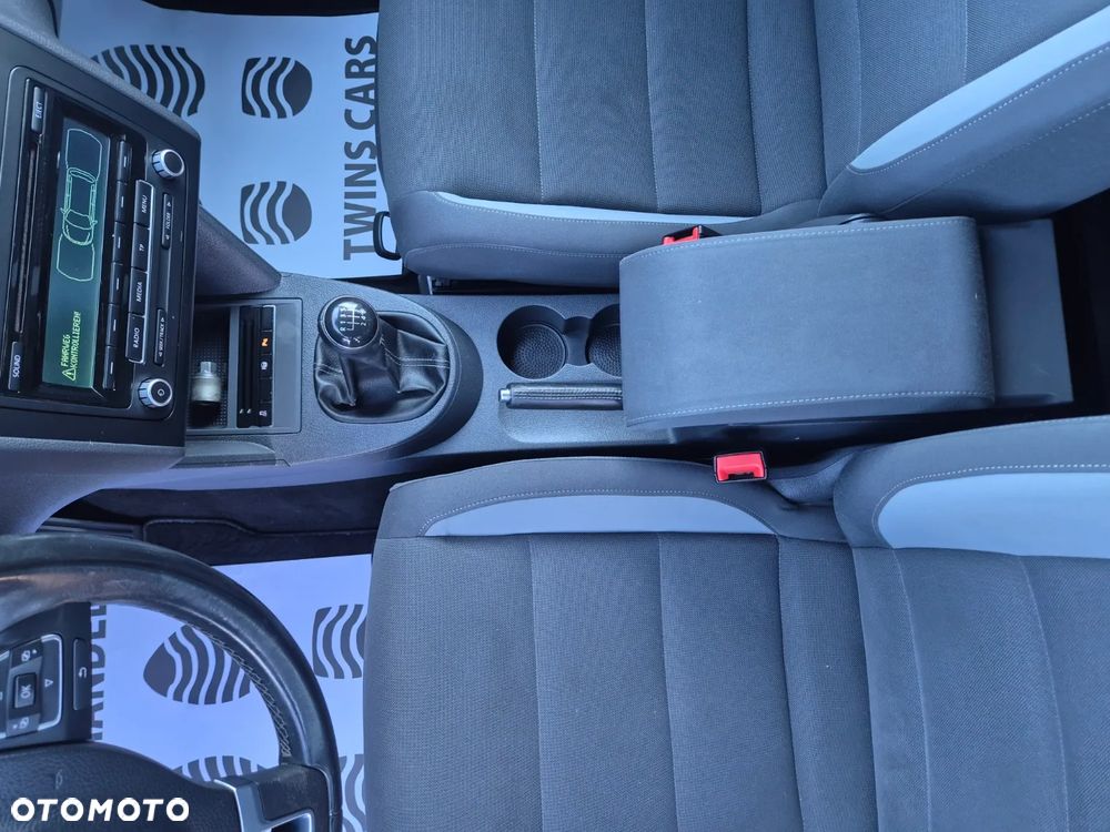 Volkswagen Touran 1.6 TDI DPF Life - 13