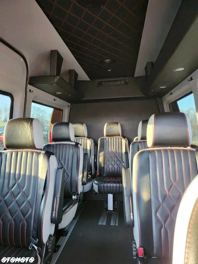 Mercedes-Benz Sprinter - 28