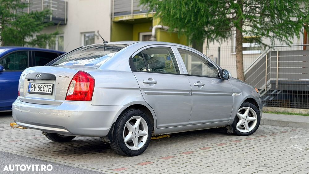 Hyundai Accent MC 1.4 DOHC GL - 3