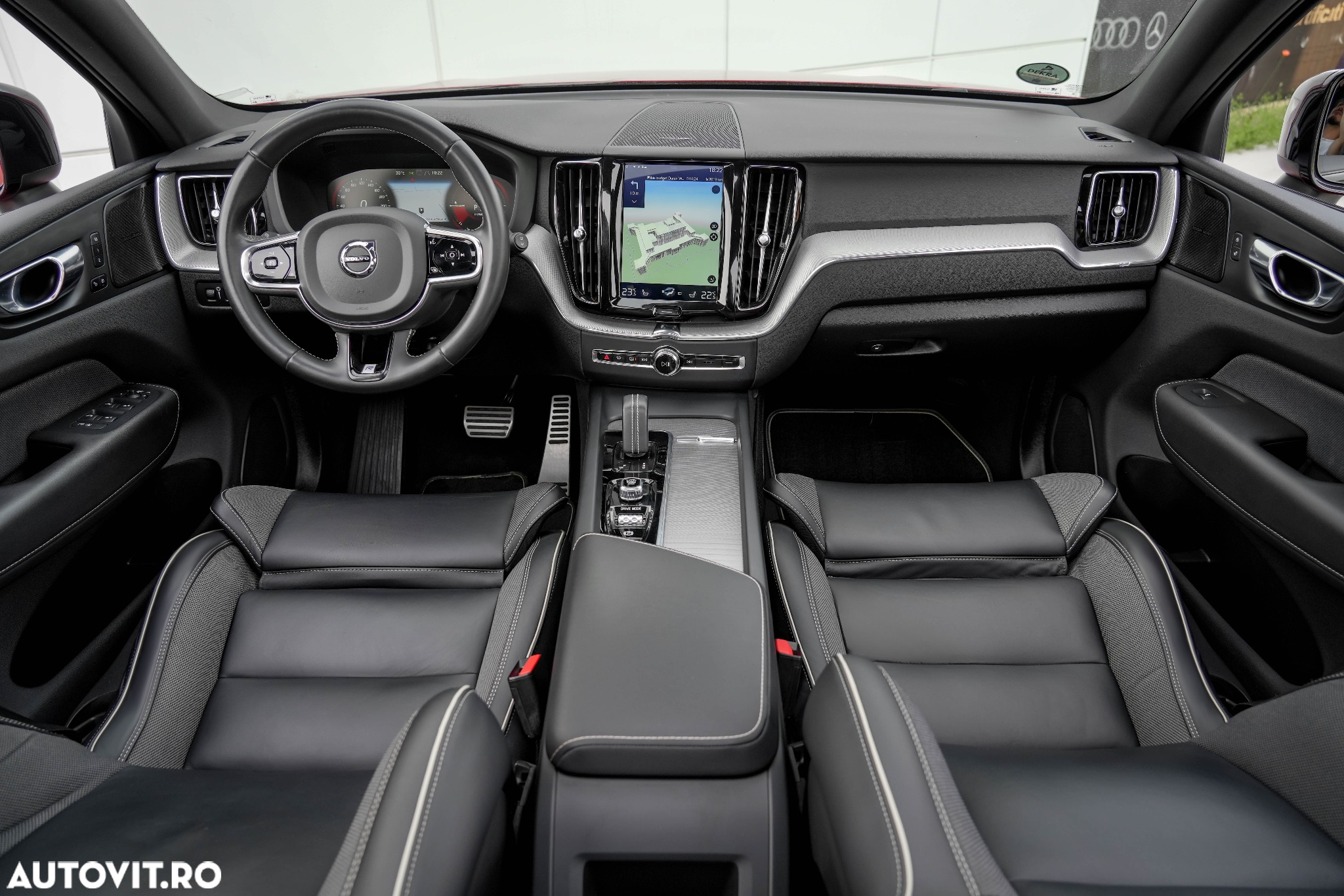 Volvo XC 60 Recharge T8 Twin Engine eAWD R-Design - 6