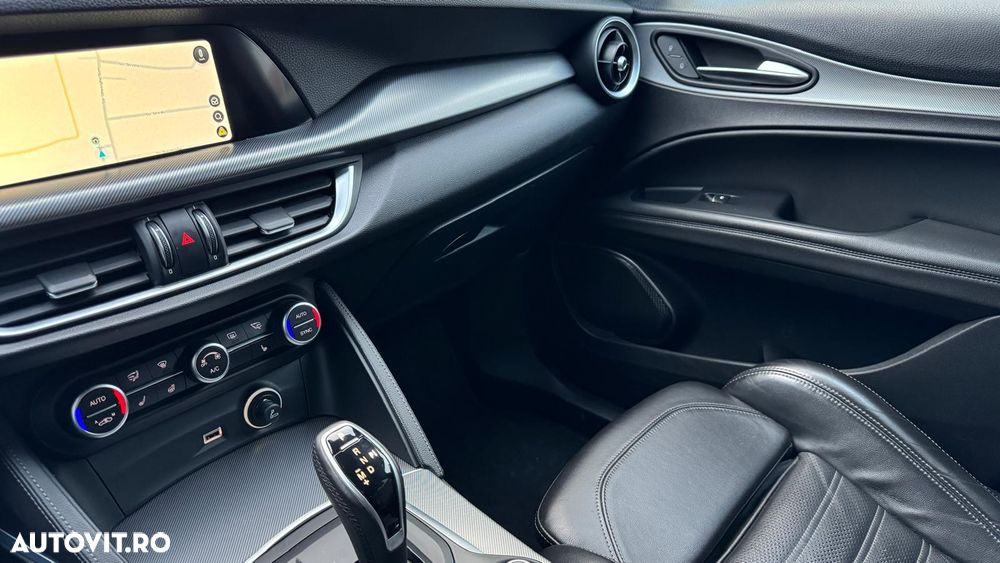 Alfa Romeo Stelvio 2.2 Diesel 16V AT8 Q4 B-Tech - 8