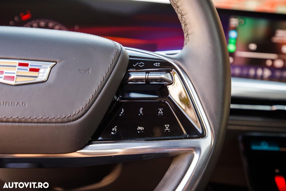 Cadillac Escalade - 20