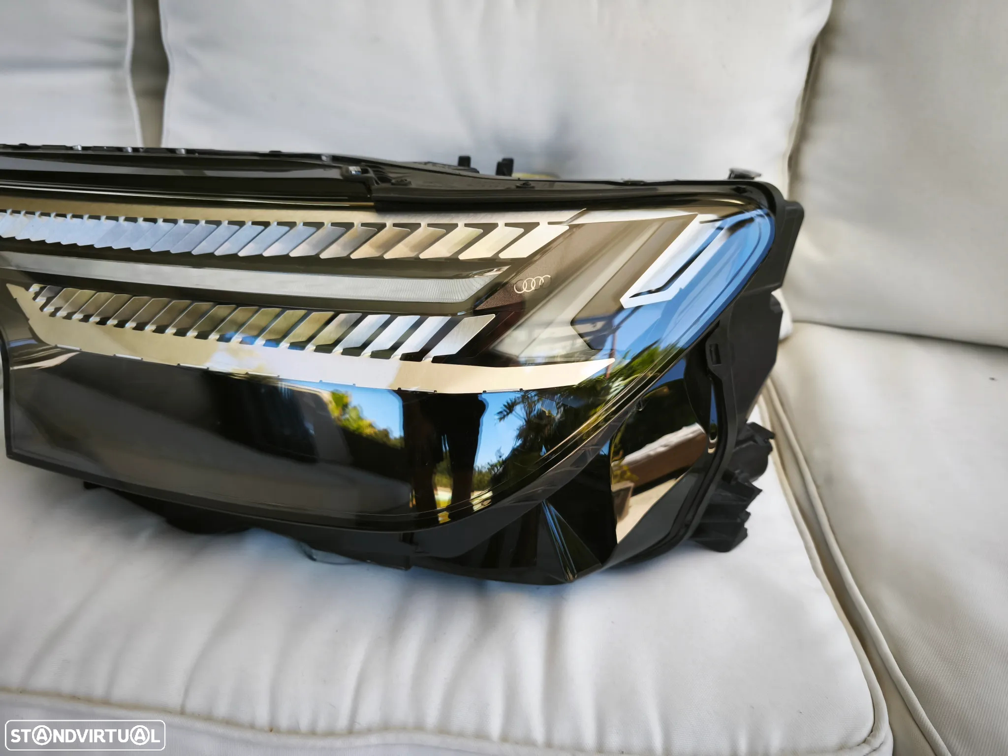 Farol esquerdo completo full Led Matrix Audi Q4 - 89A941035 - 8