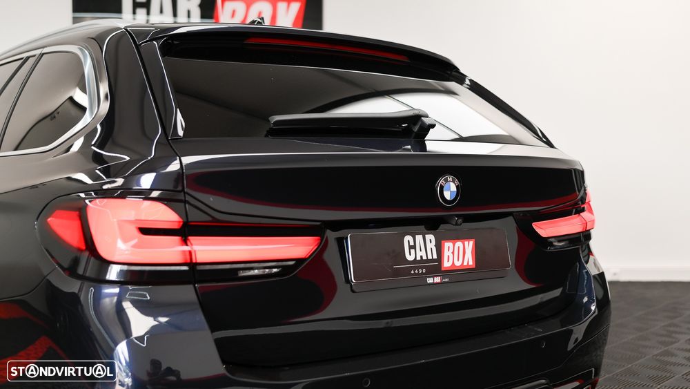BMW 520 d Pack Desportivo M Auto - 23