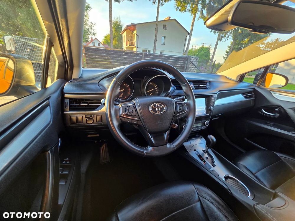 Toyota Avensis - 32