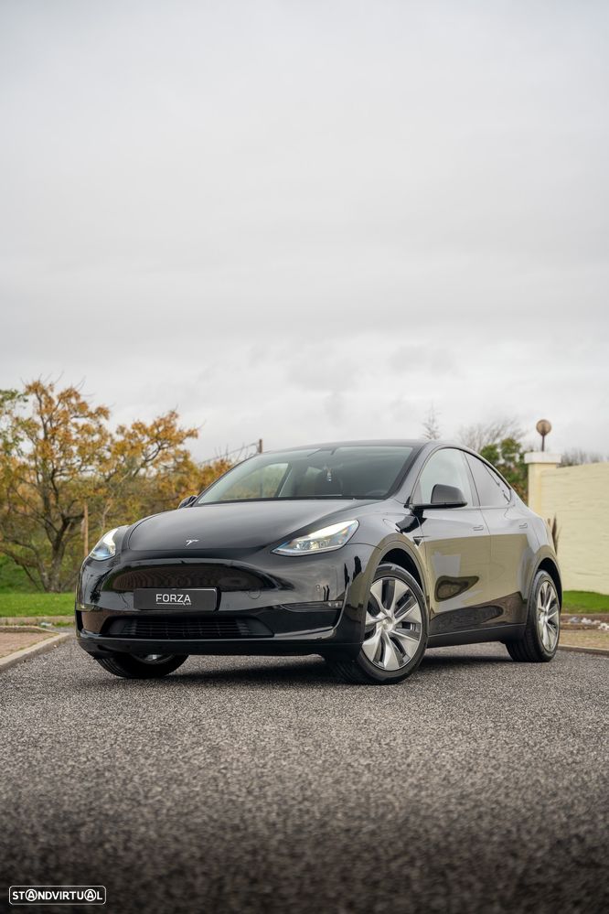 Tesla Model Y Long Range Dual Motor AWD - 37