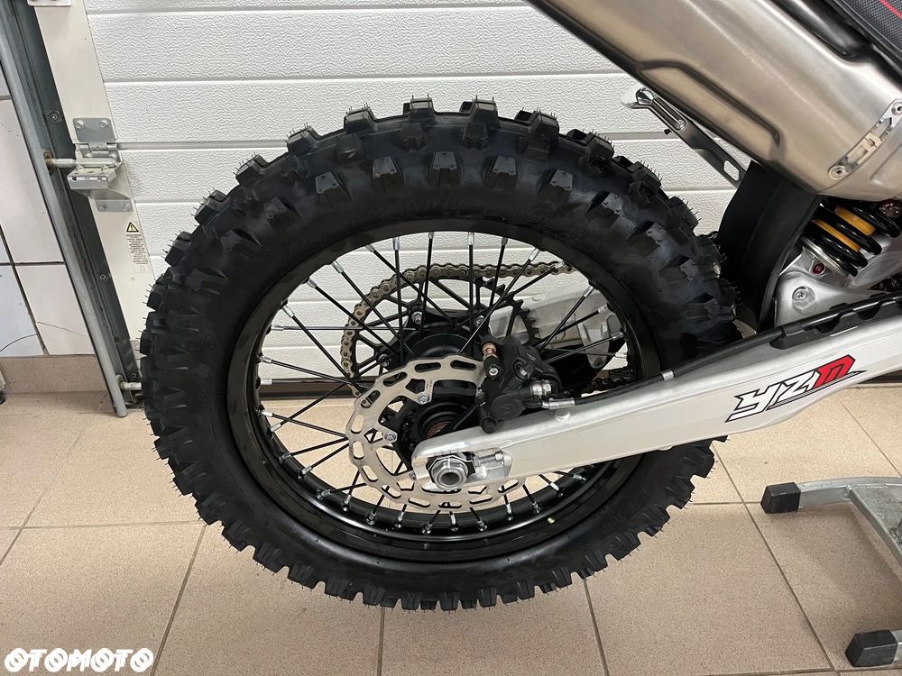 YZM M19 - 18