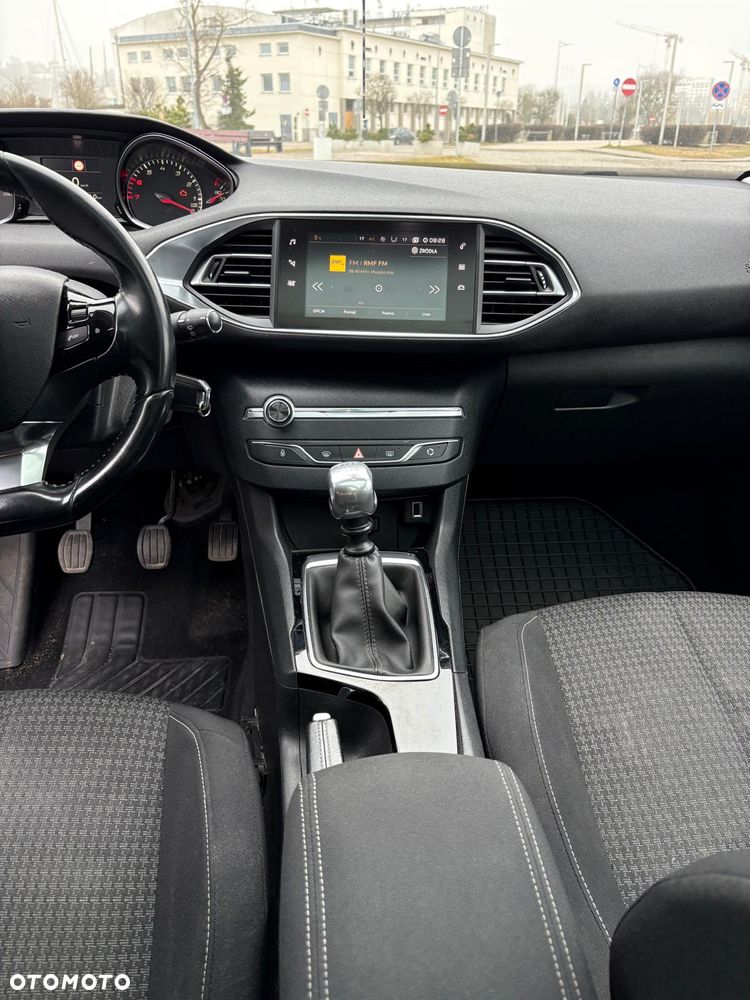 Peugeot 308 1.2 PureTech Active S&S - 16