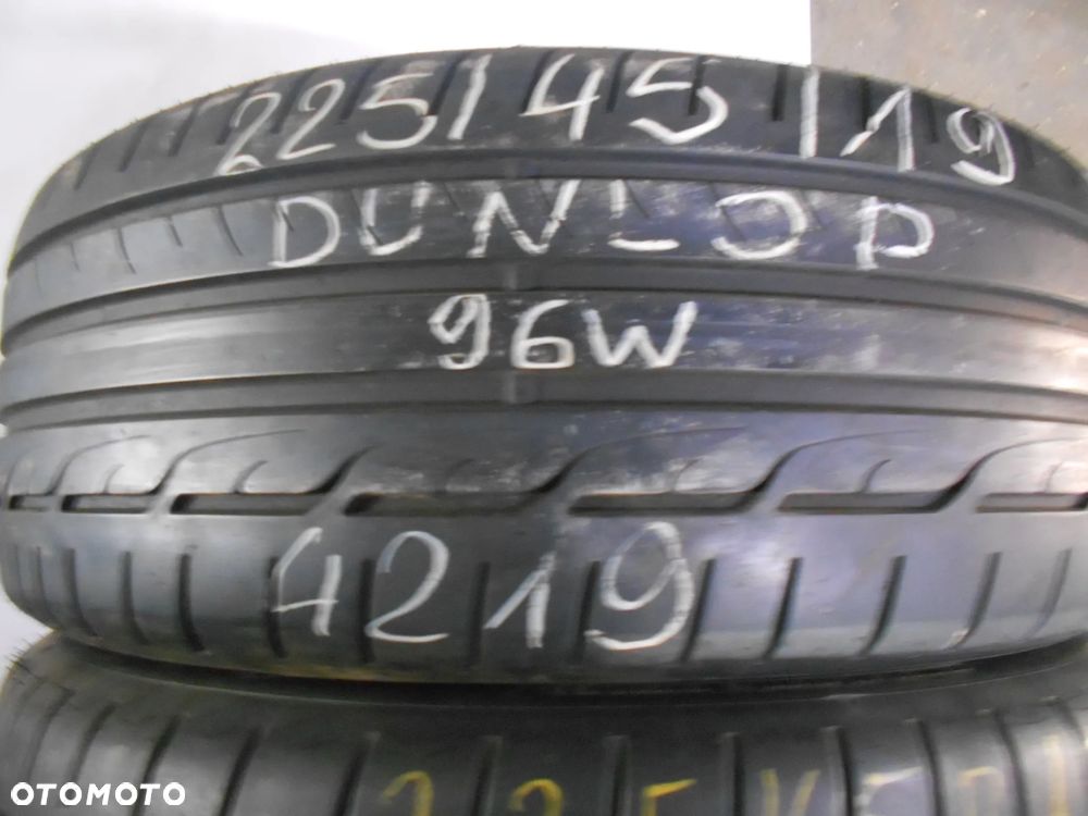 OPONY 225/45R19 DUNLOP SPORT MAXX RT DOT 4219 / 0415 8MM - 2