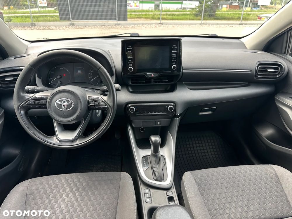 Toyota Yaris - 12