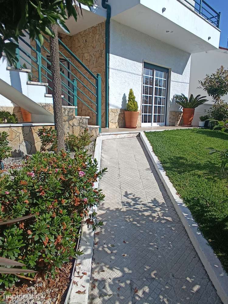 T3 com jardim - Moradia Bi-Familiar com 2 andares - Grande imagem: 2/14