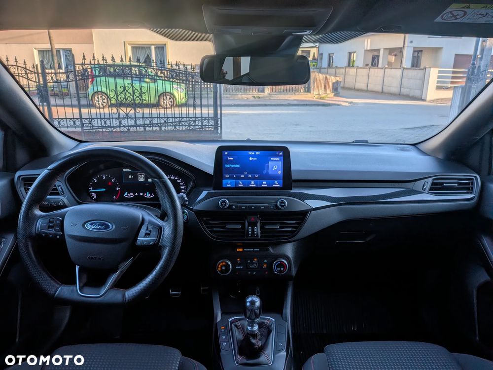 Ford Focus 2.0 EcoBlue ST-Line - 14