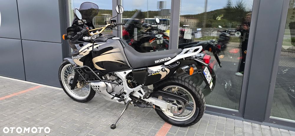 Honda XRV - 26