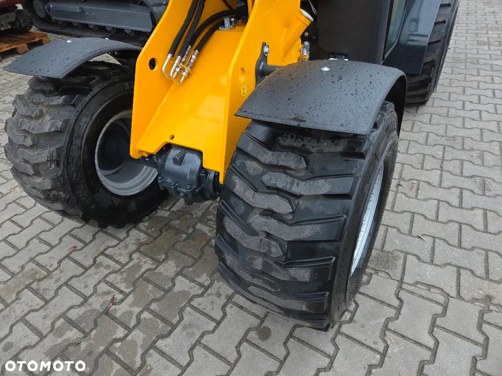 Schäffer Schäffer Ładowarka Miniładowarka Teleskopowa Schaffer 2630T SLT - 2755kg Łyżka + Widły - 12