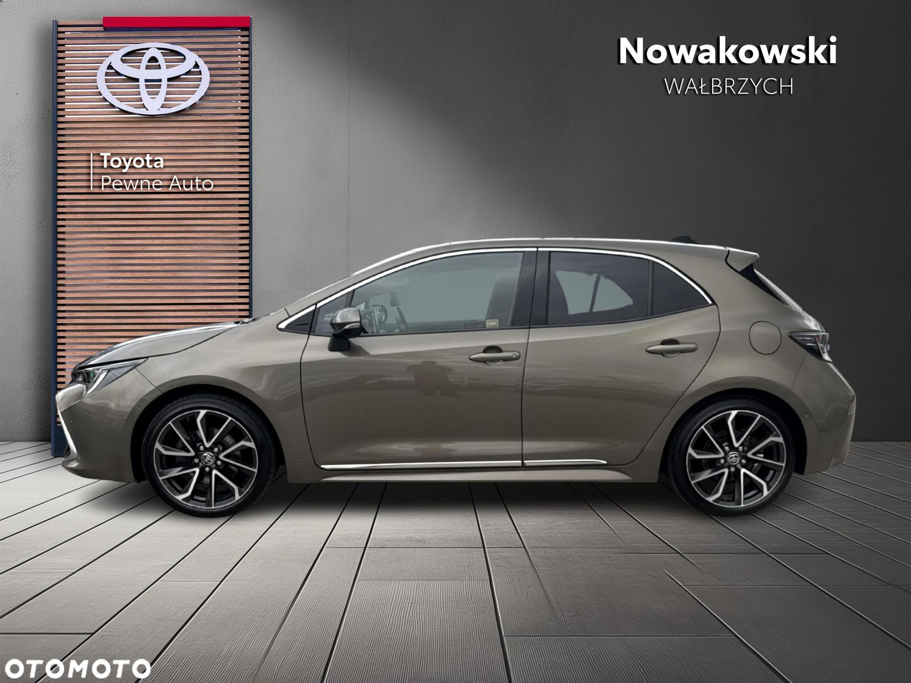 Toyota Corolla 2.0 Hybrid Executive - 5