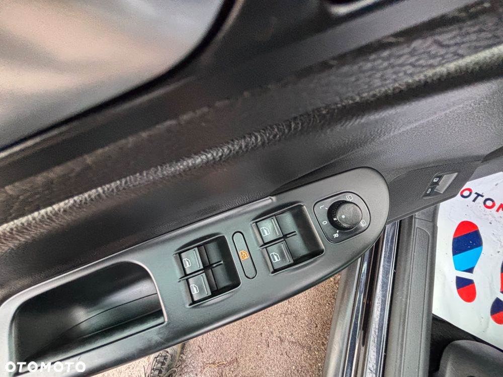 Volkswagen Passat 2.0 TDI DPF BlueMotion Technology Highline - 13