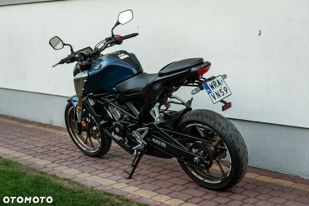 Honda CB - 4