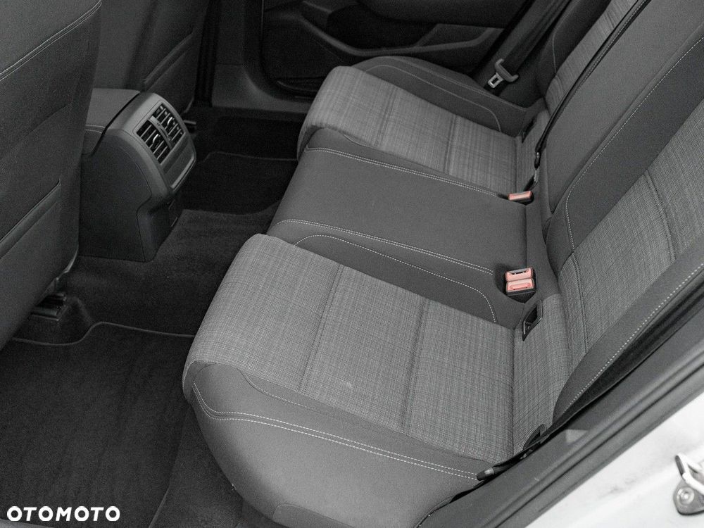 Volkswagen Passat 2.0 TSI Business DSG - 27