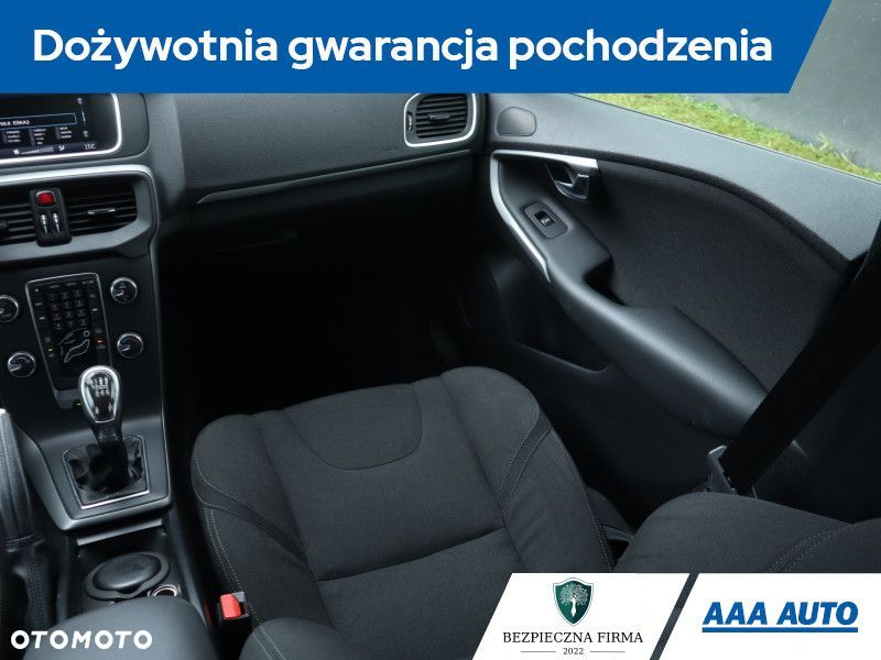 Volvo V40 - 10