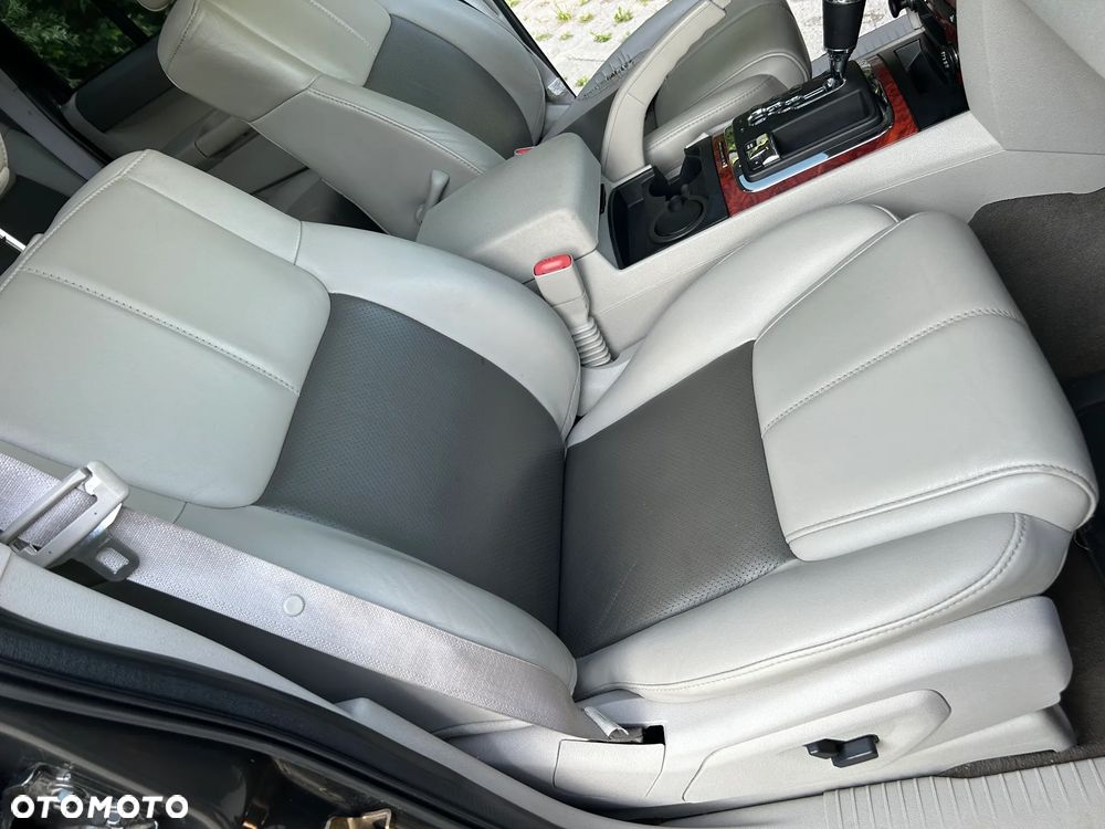 Jeep Commander 3.0 CRD Limited - 27