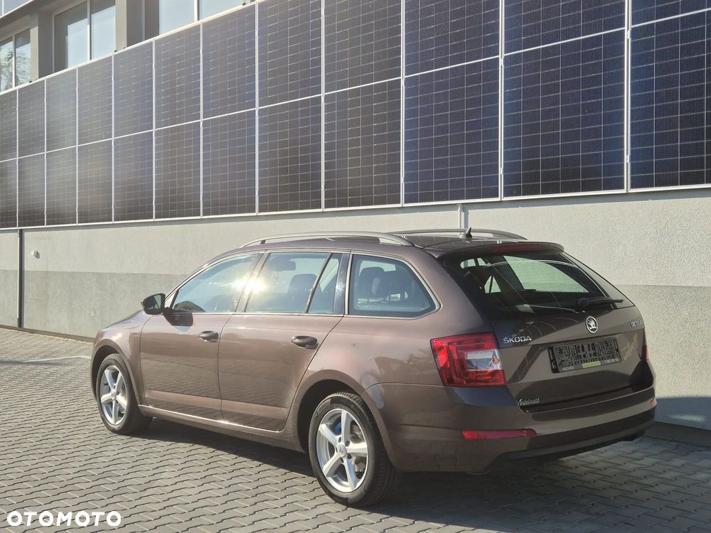 Skoda Octavia 2.0 TDI (Green tec) DSG Ambition - 11