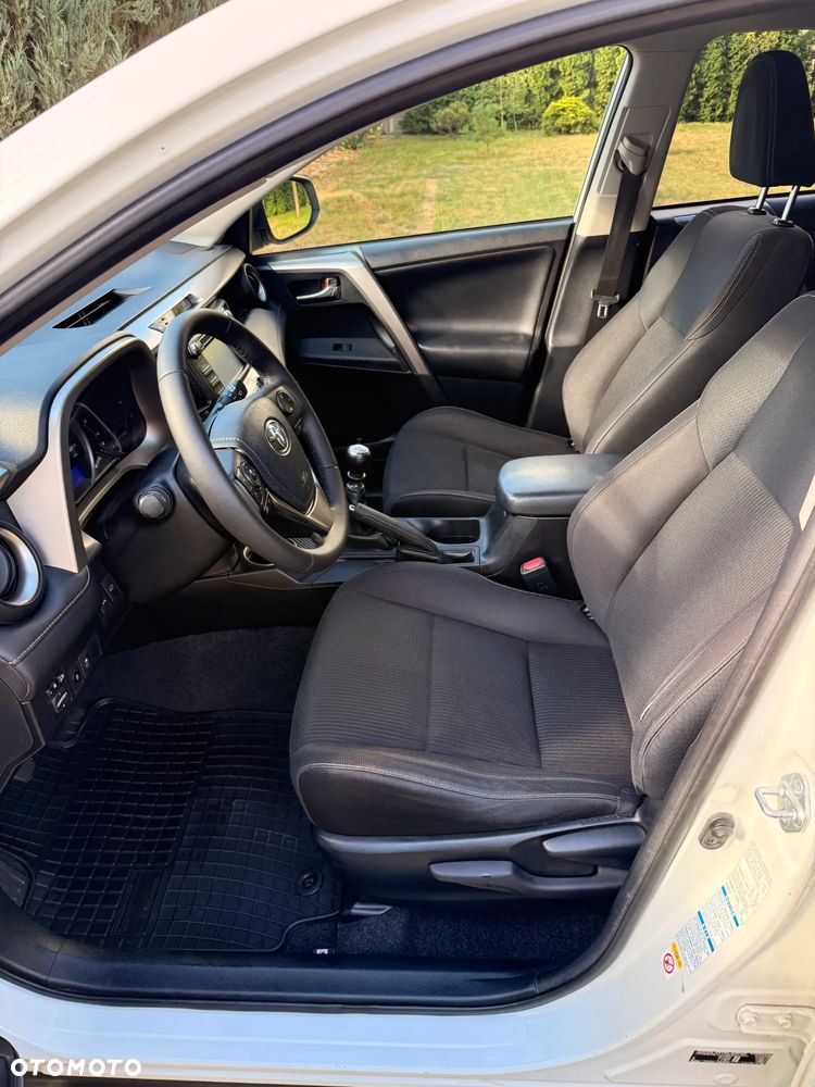 Toyota RAV4 - 12