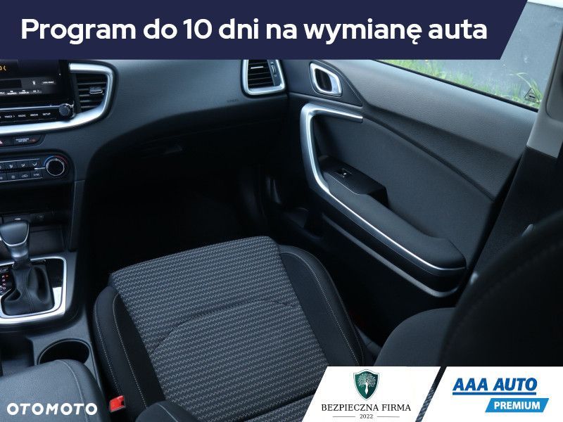 Kia XCeed - 10