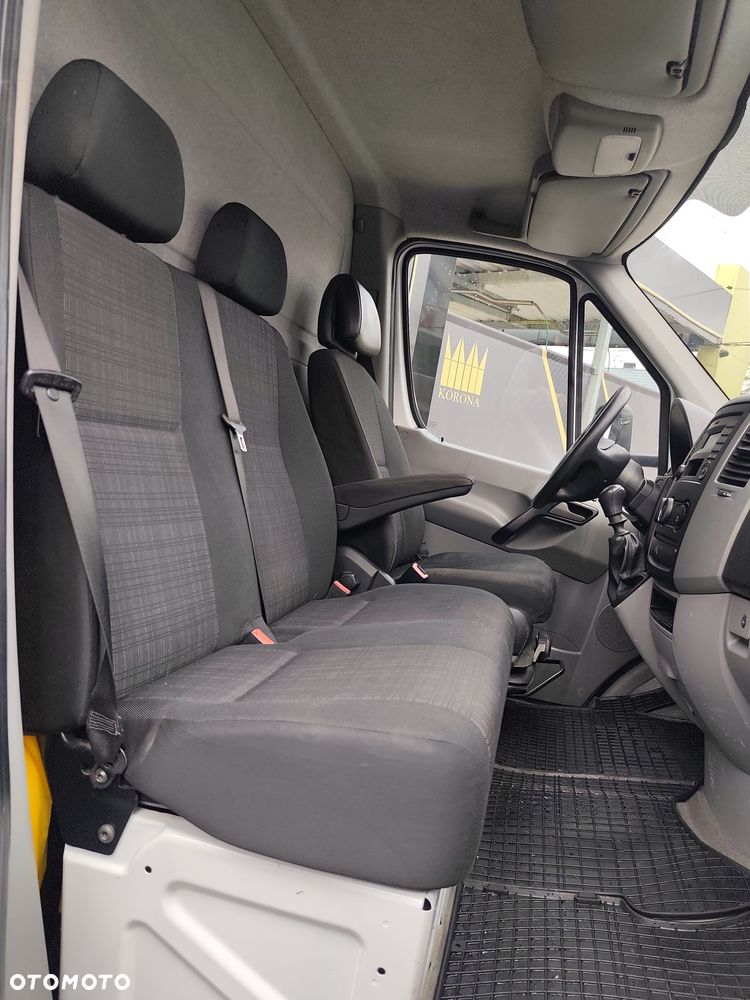 Mercedes-Benz SPRINTER - 29
